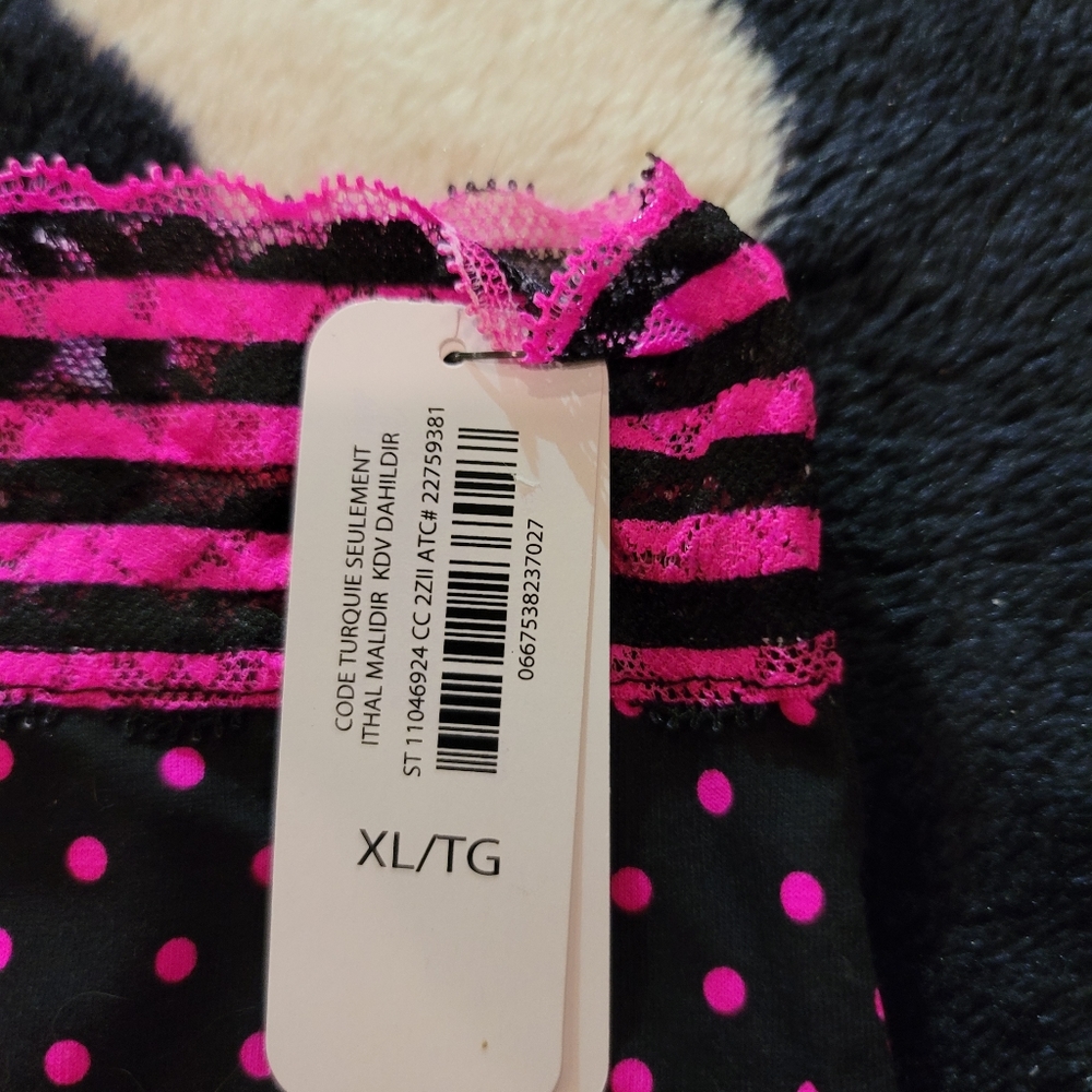 Panties - Picture 2 of 3